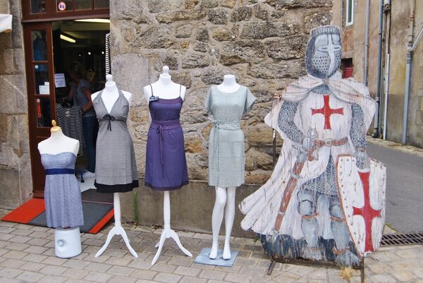 Medieval fashion.jpg